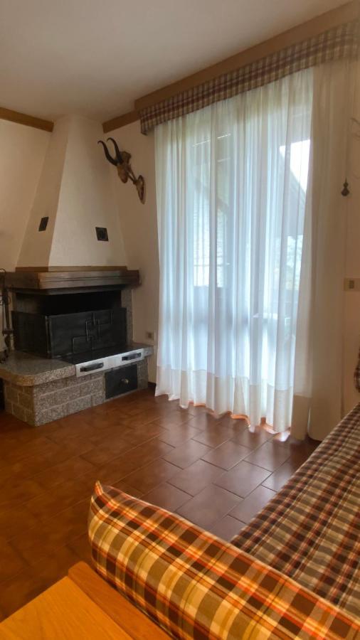 Trilocale Accogliente Con Camino A Pochi Minuti Da Madonna Di Campiglio Apartment สปิอาซโซ ภายนอก รูปภาพ